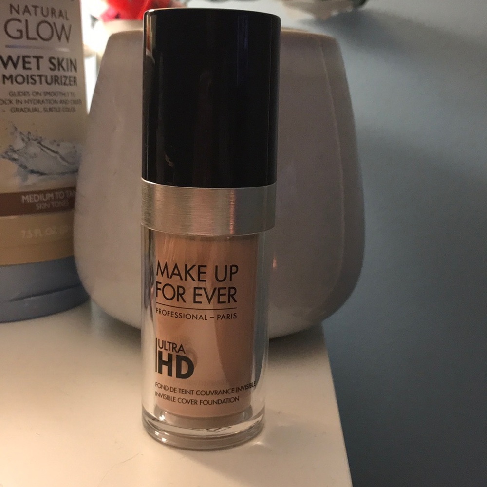 Barely used ultra HD foundation